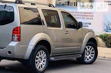 Позашляховик / Кросовер Nissan Pathfinder 2012 в 