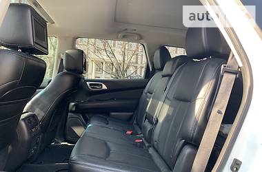 Позашляховик / Кросовер Nissan Pathfinder 2013 в 