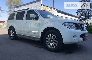 Внедорожник / Кроссовер Nissan Pathfinder 2010 в Радивилове