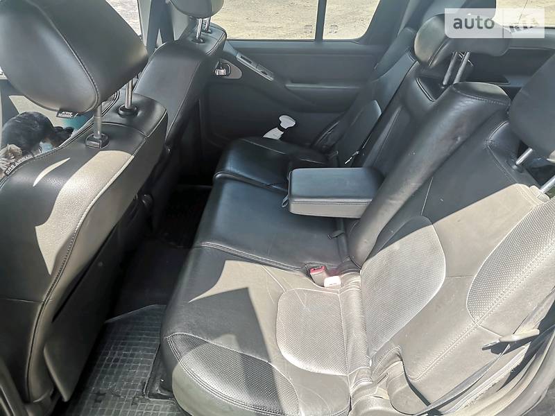 Позашляховик / Кросовер Nissan Pathfinder 2006 в Запоріжжі фото 3 Позашляховик / Кросовер Nissan Pathfinder 2006 в Запоріжжі
