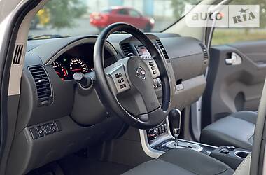 Позашляховик / Кросовер Nissan Pathfinder 2013 в 