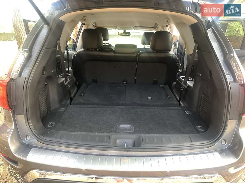 Позашляховик / Кросовер Nissan Pathfinder 2018 в Чернігові фото 24 Позашляховик / Кросовер Nissan Pathfinder 2018 в Чернігові