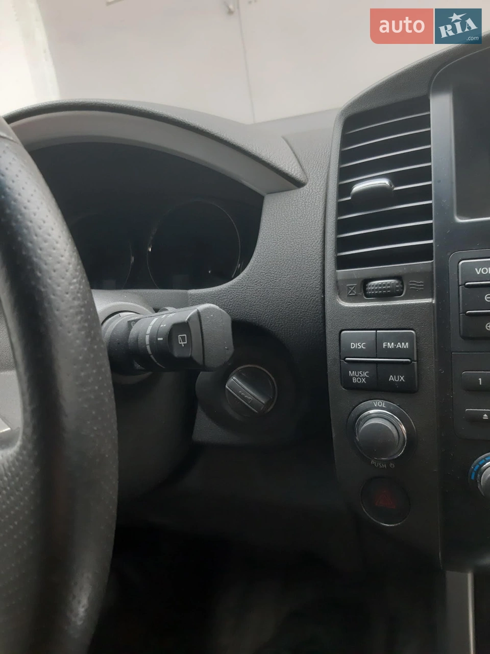2010 Nissan Pathfinder - мініатюра 2