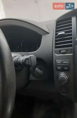 Внедорожник / Кроссовер Nissan Pathfinder 2010 в 