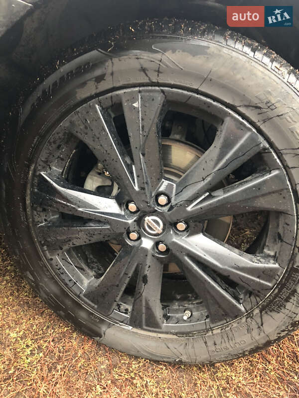 Позашляховик / Кросовер Nissan Pathfinder 2017 в Борисполі