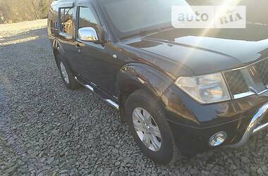 Внедорожник / Кроссовер Nissan Pathfinder 2006 в Яремче