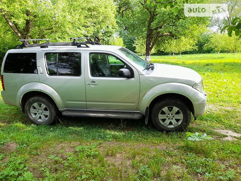 Внедорожник / Кроссовер Nissan Pathfinder 2005 в Коломые