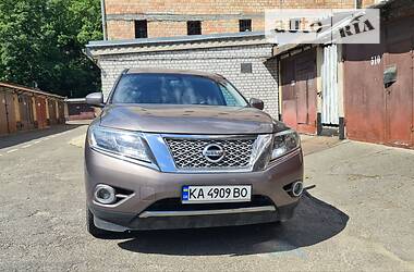 Внедорожник / Кроссовер Nissan Pathfinder 2014 в Киеве