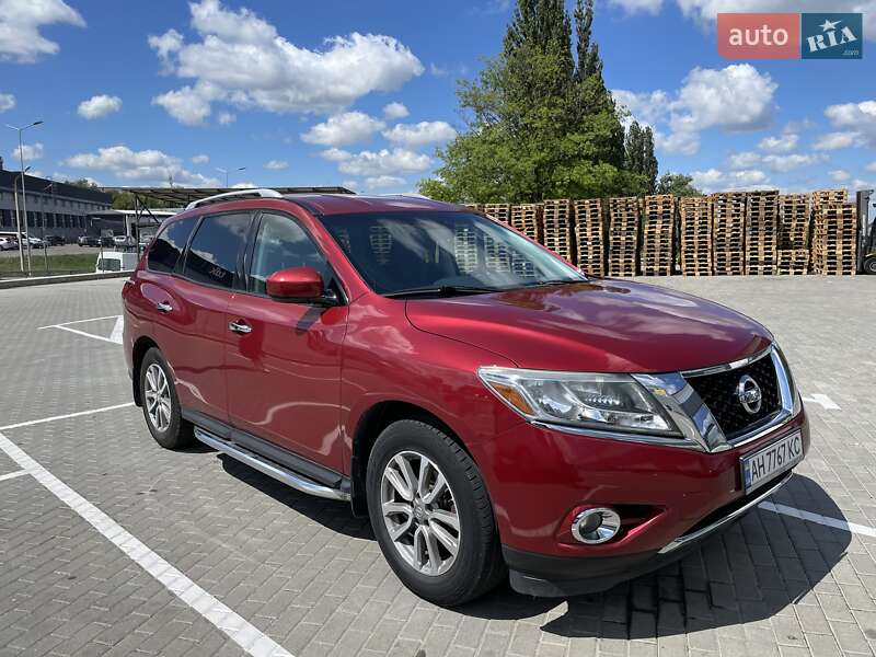 Позашляховик / Кросовер Nissan Pathfinder 2016 в Дніпрі