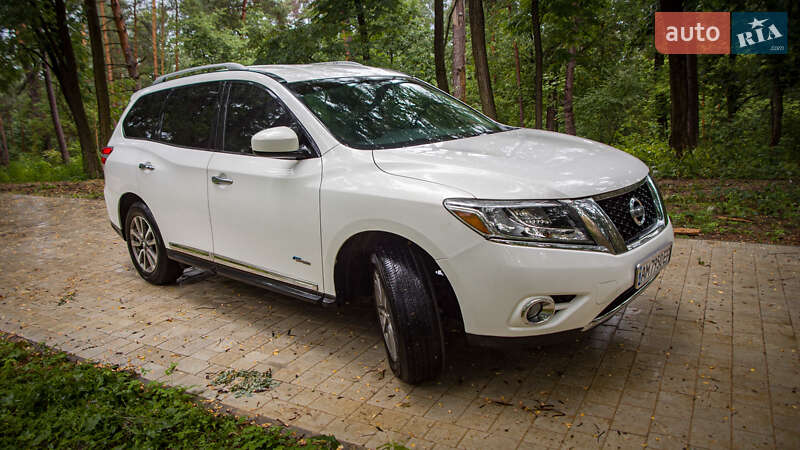 Внедорожник / Кроссовер Nissan Pathfinder 2014 в Житомире