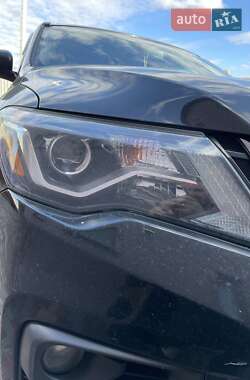 Внедорожник / Кроссовер Nissan Pathfinder 2017 в Борисполе