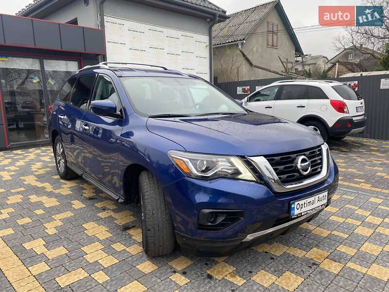 Внедорожник / Кроссовер Nissan Pathfinder 2019 в Львове