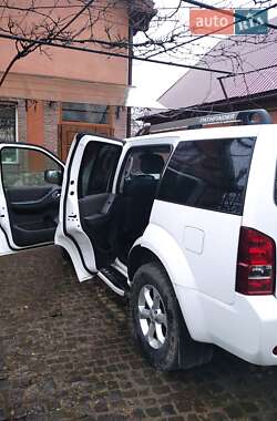 Внедорожник / Кроссовер Nissan Pathfinder 2011 в Тячеве