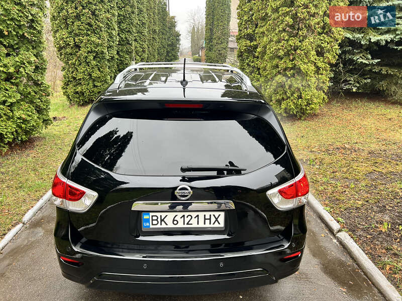 Внедорожник / Кроссовер Nissan Pathfinder 2014 в Ровно