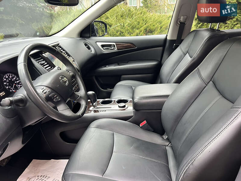 Внедорожник / Кроссовер Nissan Pathfinder 2014 в Ровно