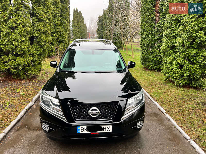 Внедорожник / Кроссовер Nissan Pathfinder 2014 в Ровно