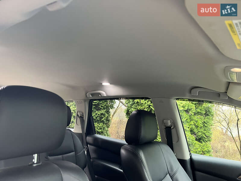 Внедорожник / Кроссовер Nissan Pathfinder 2014 в Ровно