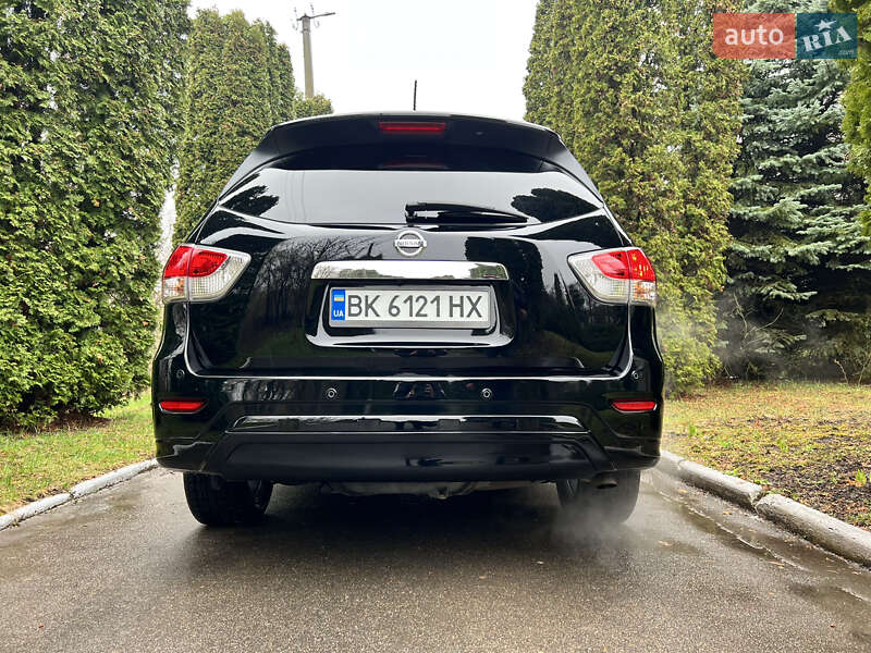 Внедорожник / Кроссовер Nissan Pathfinder 2014 в Ровно
