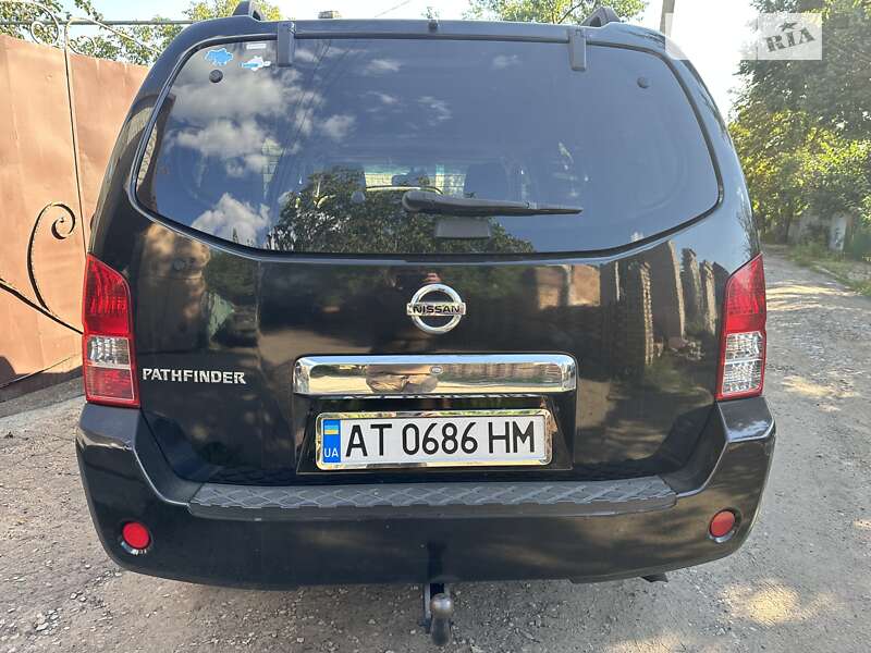 Позашляховик / Кросовер Nissan Pathfinder 2006 в Слов'янську