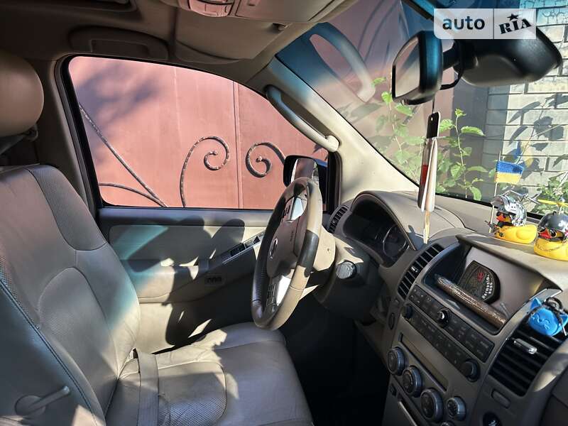 Позашляховик / Кросовер Nissan Pathfinder 2006 в Слов'янську