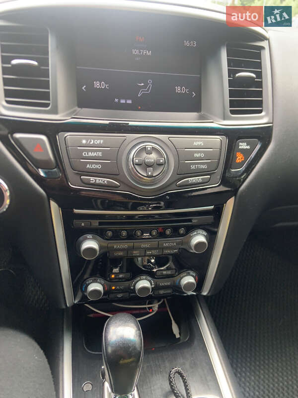 Позашляховик / Кросовер Nissan Pathfinder 2017 в Львові