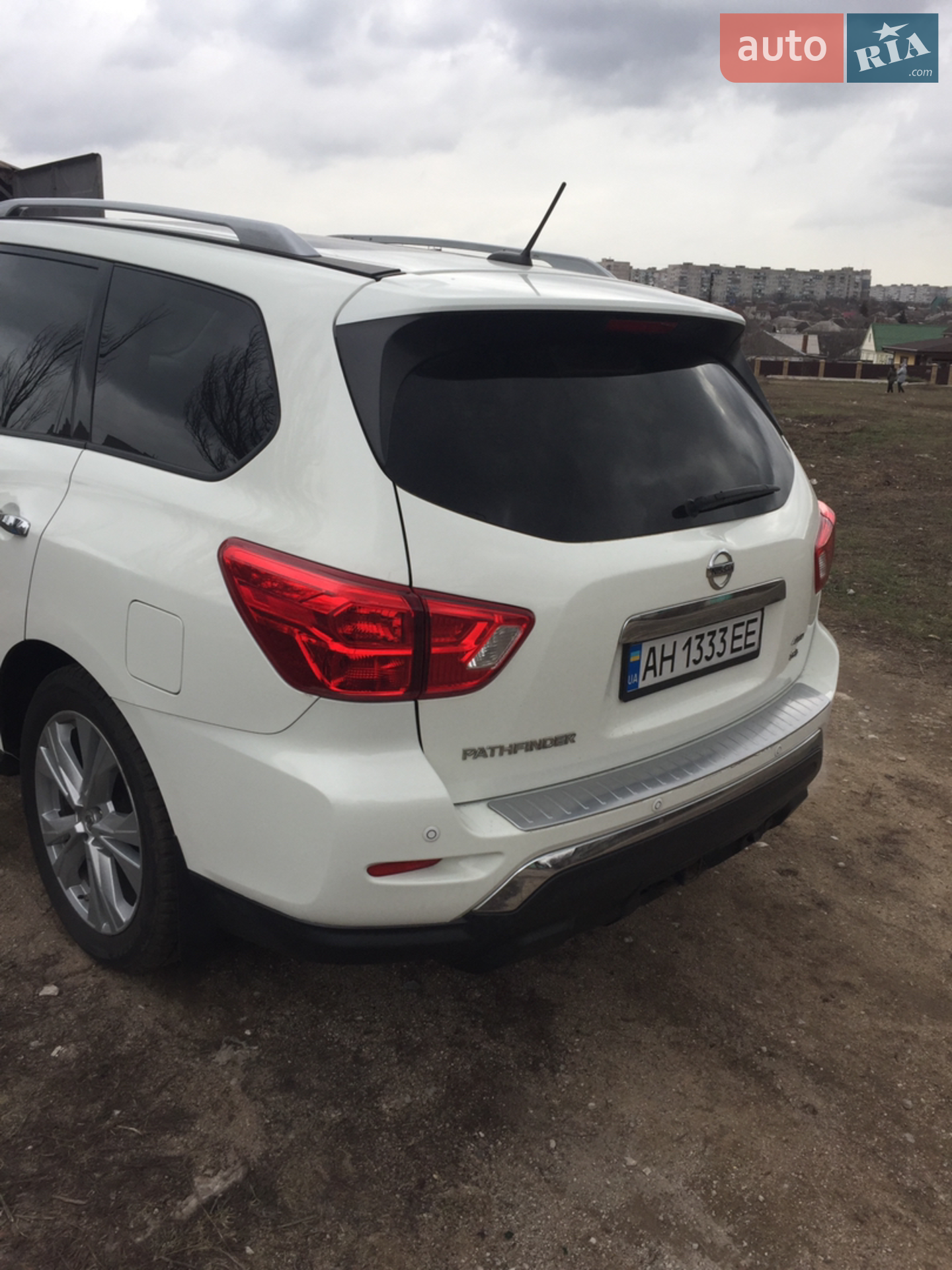 2017 Nissan Pathfinder - мініатюра 3