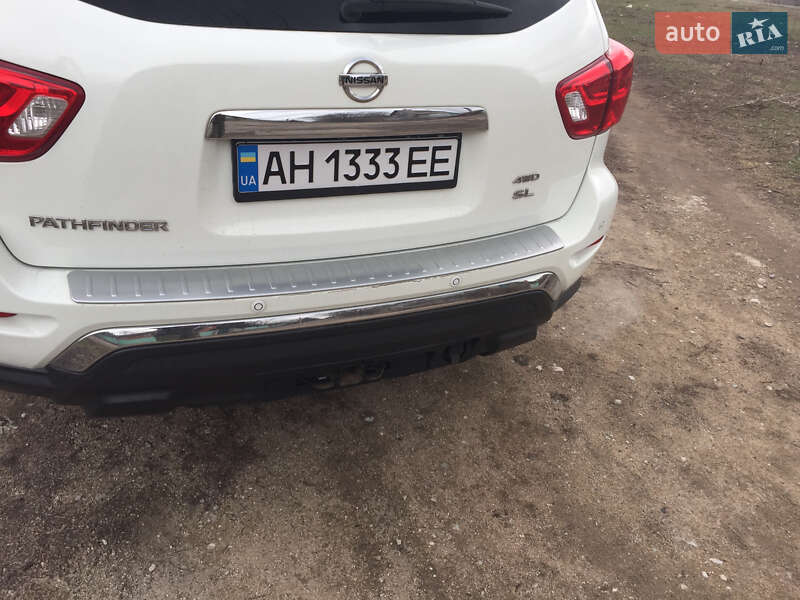 Внедорожник / Кроссовер Nissan Pathfinder 2017 в Прилуках