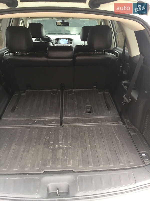 Внедорожник / Кроссовер Nissan Pathfinder 2017 в Прилуках