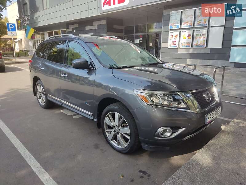 Позашляховик / Кросовер Nissan Pathfinder 2014 в Києві