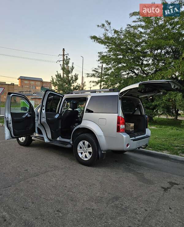 Внедорожник / Кроссовер Nissan Pathfinder 2006 в Александрие фото 16 Внедорожник / Кроссовер Nissan Pathfinder 2006 в Александрие