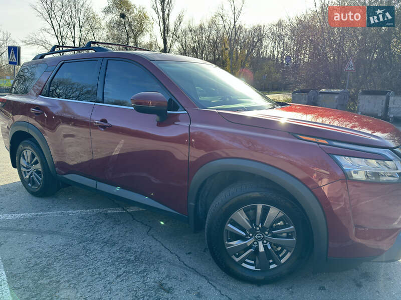 Внедорожник / Кроссовер Nissan Pathfinder 2022 в Полтаве