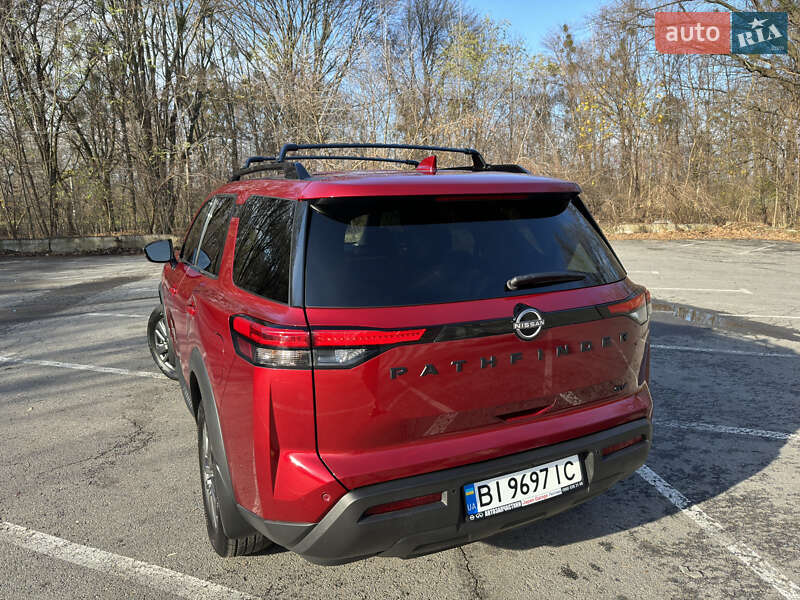 Внедорожник / Кроссовер Nissan Pathfinder 2022 в Полтаве