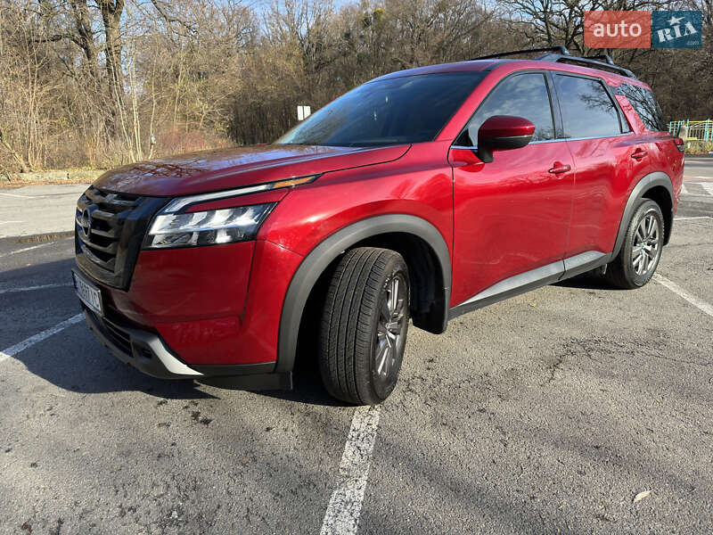 Внедорожник / Кроссовер Nissan Pathfinder 2022 в Полтаве
