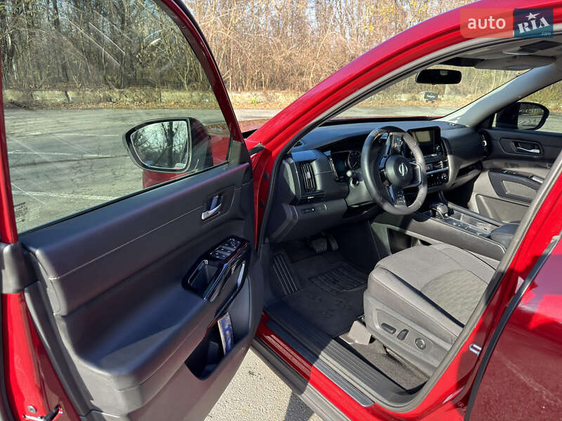 Внедорожник / Кроссовер Nissan Pathfinder 2022 в Полтаве