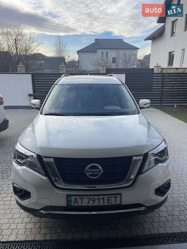 Nissan Pathfinder 2019