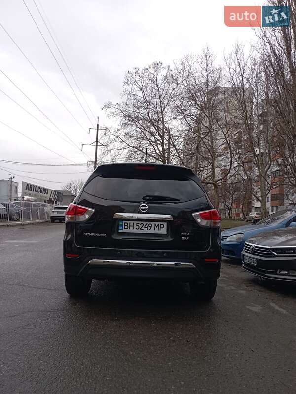 Позашляховик / Кросовер Nissan Pathfinder 2015 в Одесі