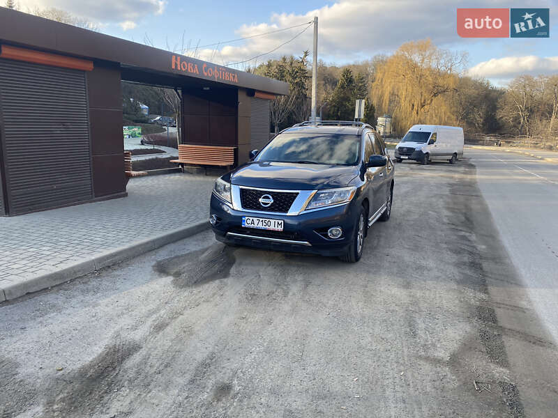 Позашляховик / Кросовер Nissan Pathfinder 2014 в Умані