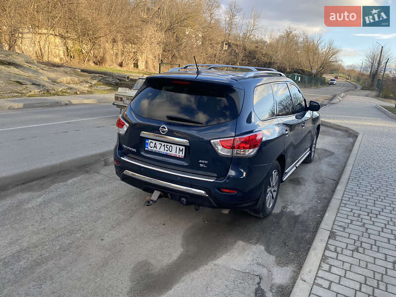 Позашляховик / Кросовер Nissan Pathfinder 2014 в Умані
