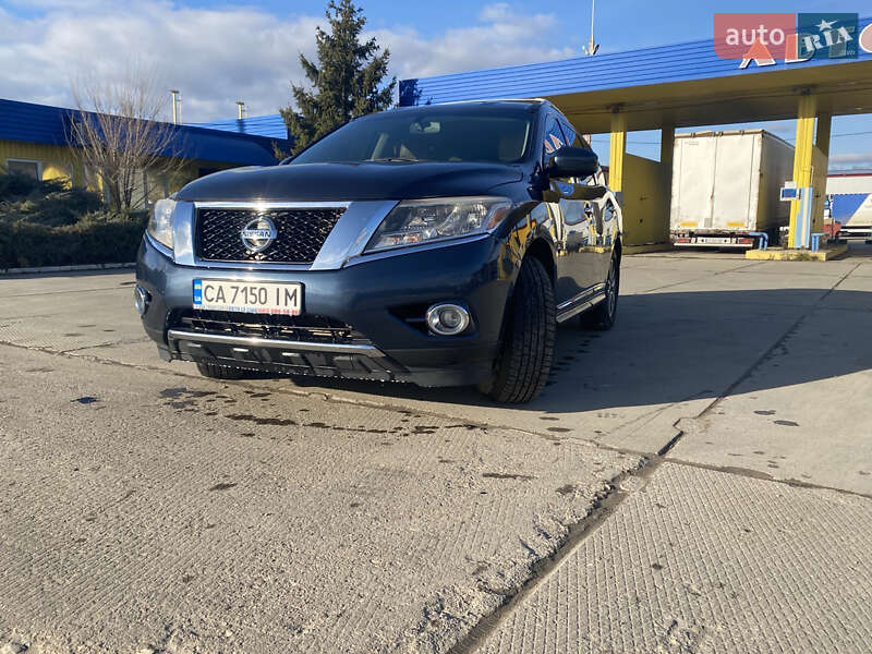 Позашляховик / Кросовер Nissan Pathfinder 2014 в Умані