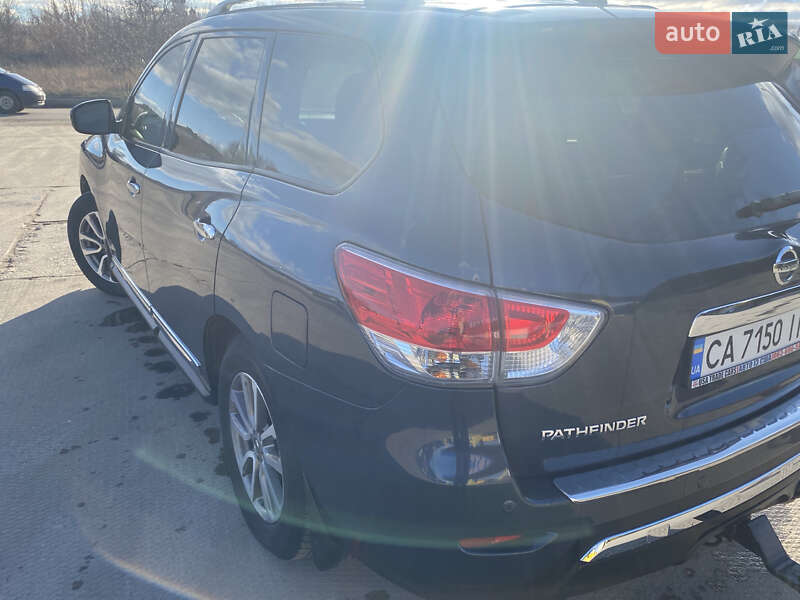 Позашляховик / Кросовер Nissan Pathfinder 2014 в Умані