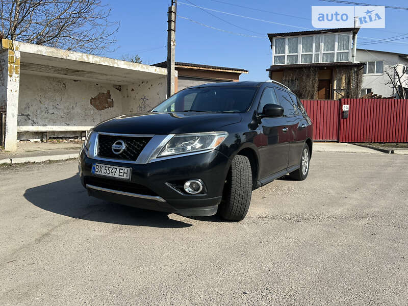 Внедорожник / Кроссовер Nissan Pathfinder 2015 в Василькове