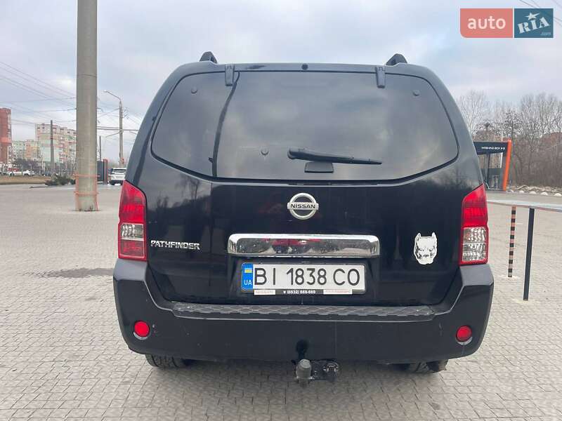 Позашляховик / Кросовер Nissan Pathfinder 2006 в Полтаві