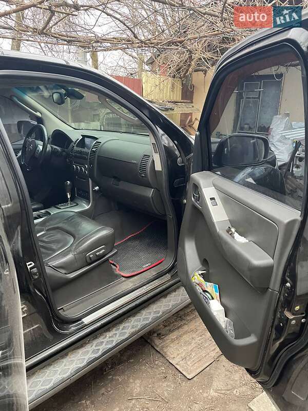 Позашляховик / Кросовер Nissan Pathfinder 2006 в Полтаві