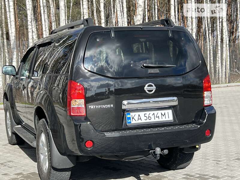 Внедорожник / Кроссовер Nissan Pathfinder 2006 в Киеве