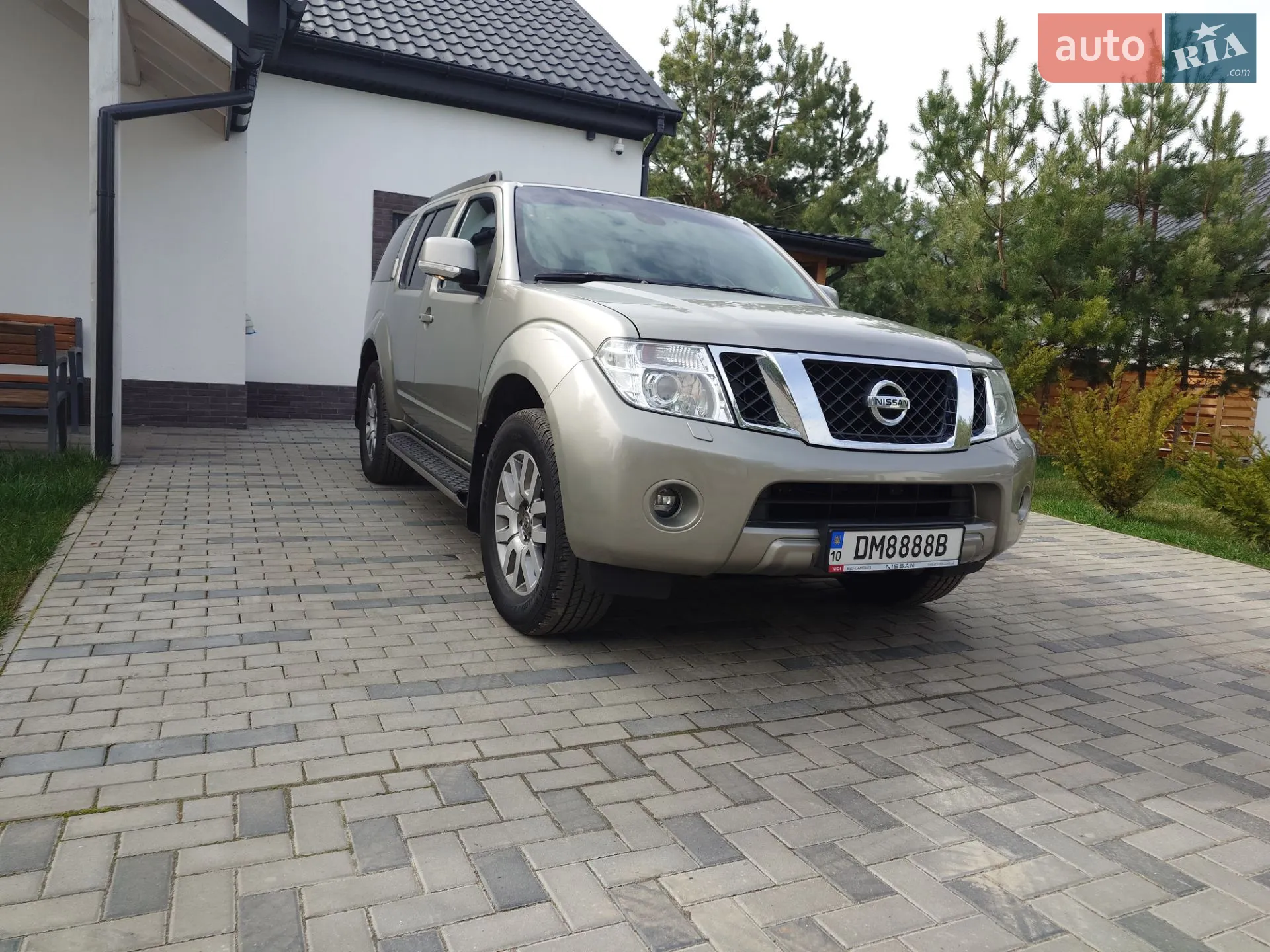 2010 Nissan Pathfinder - мініатюра 3