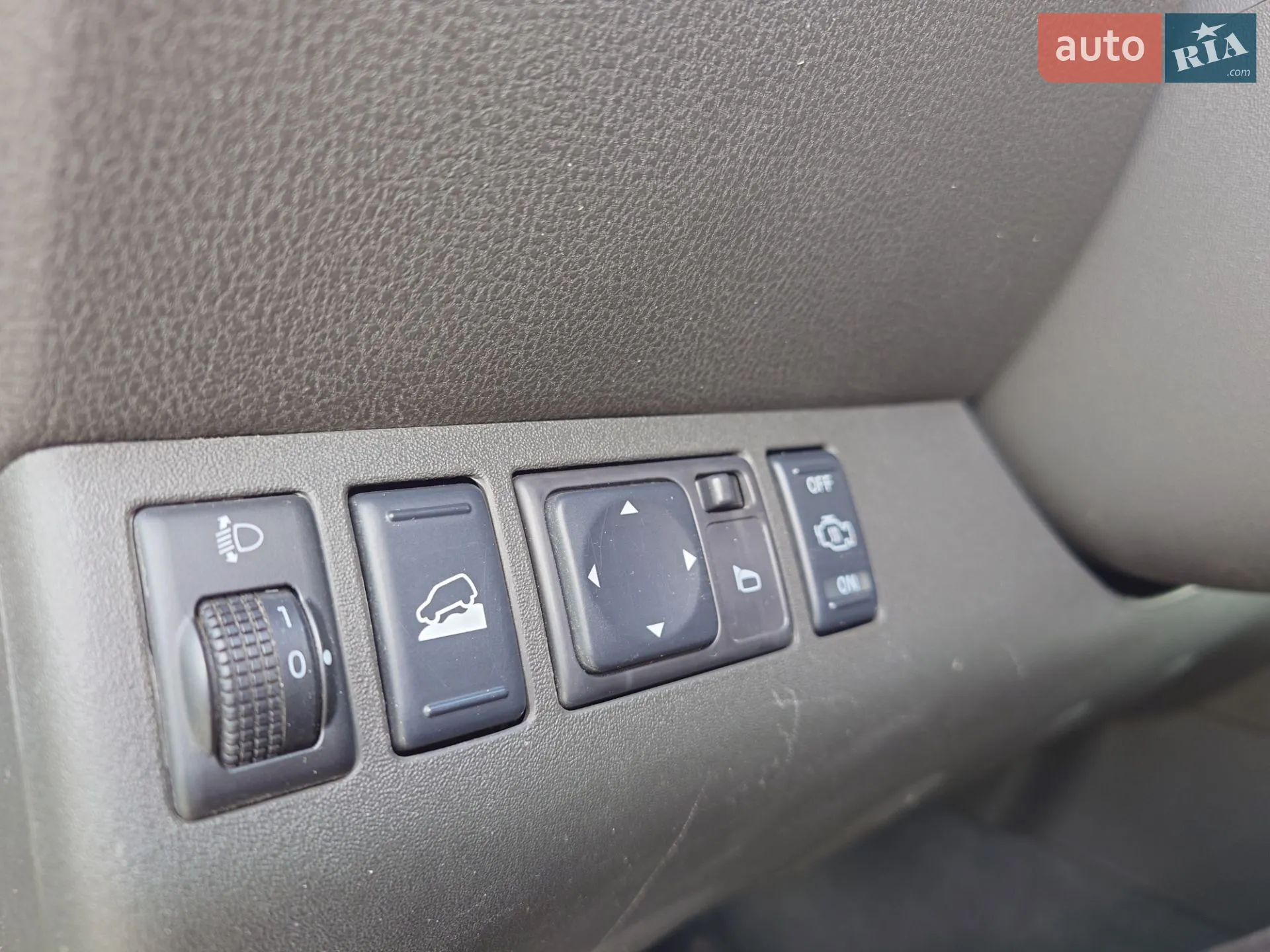 2010 Nissan Pathfinder - мініатюра 12