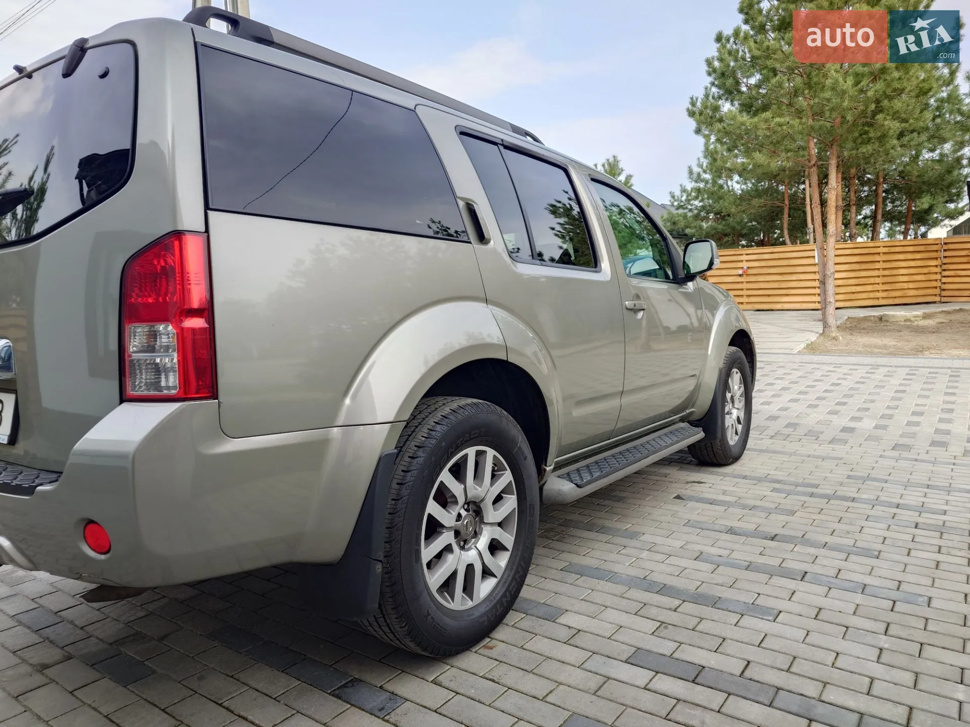 2010 Nissan Pathfinder - мініатюра 18