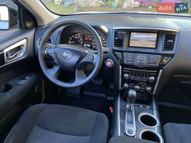 Внедорожник / Кроссовер Nissan Pathfinder 2015 в Виннице