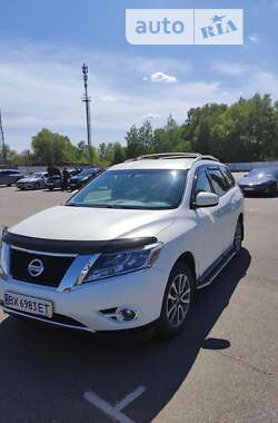 Внедорожник / Кроссовер Nissan Pathfinder 2013 в Хмельницком