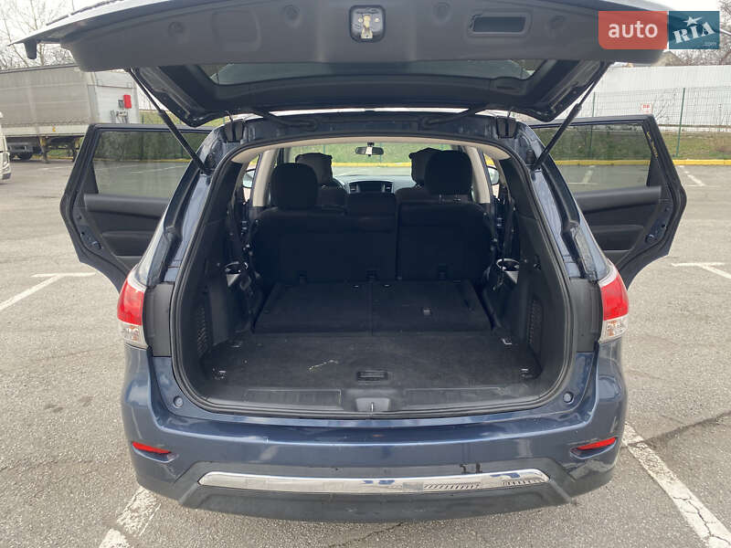 Позашляховик / Кросовер Nissan Pathfinder 2015 в Ужгороді